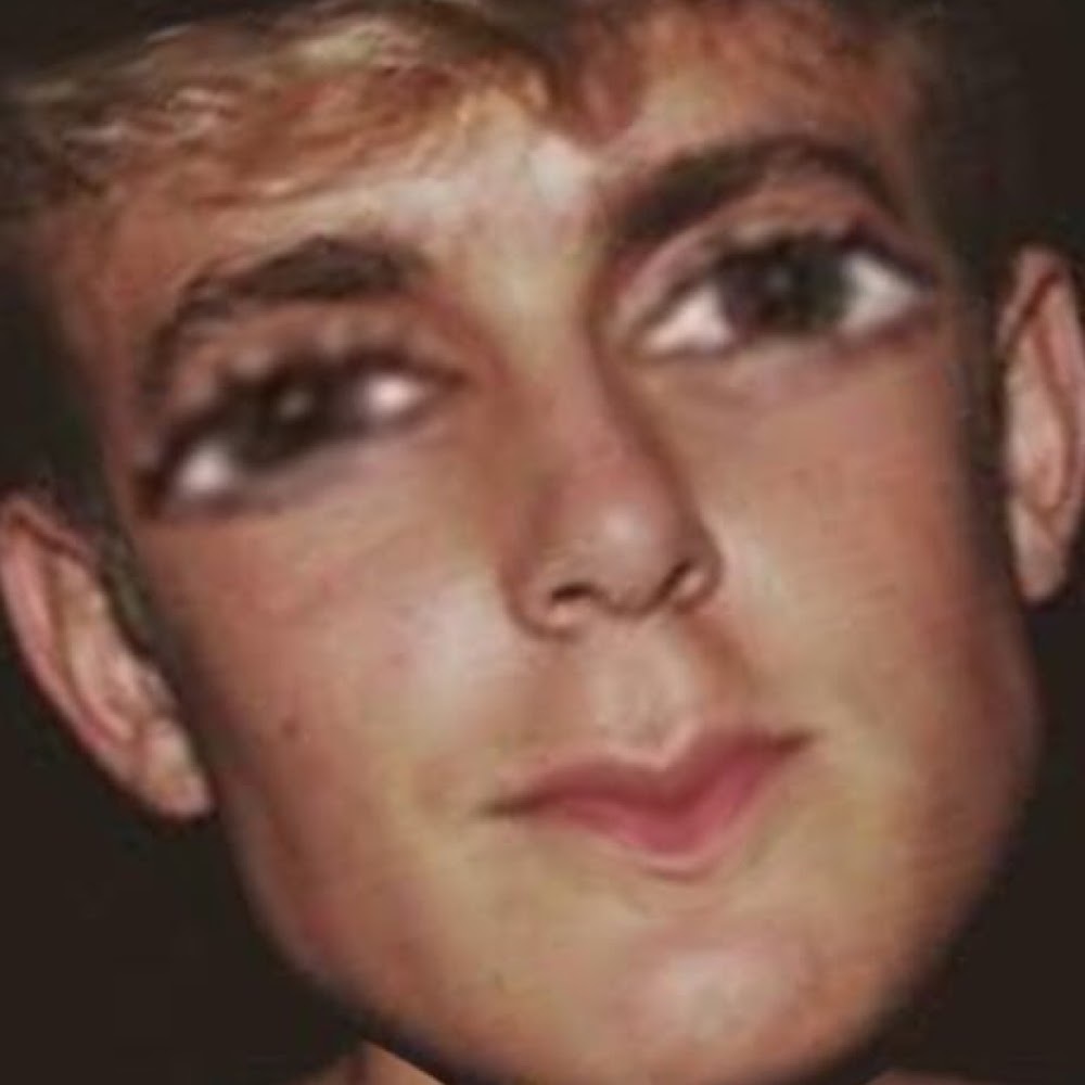 Meet your Posher, Chloe